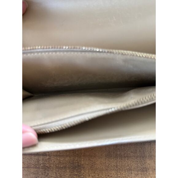 LOUIS VUITTON Vernis Long Bifold Wallet - Picture 11 of 13